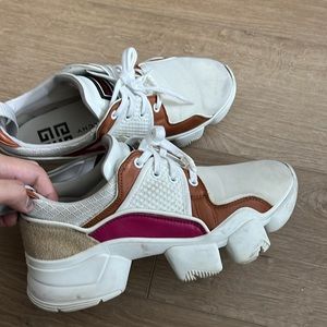 Givenchy sneakers 8.5w